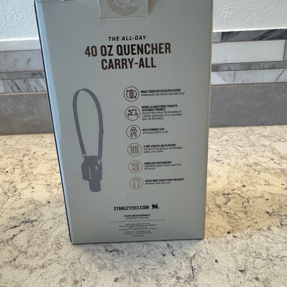 NWT Stanley All Day 40 oz Quencher Carry-All accessory designed to hold Tumbler - Picture 6 of 10